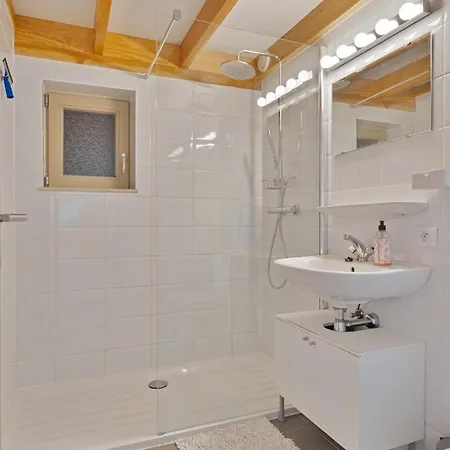 Holiday home Uniek Vissershuisje De Haan
